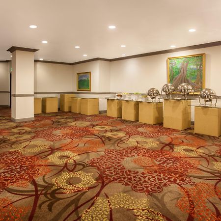 Crowne Plaza Panama By Ihg Hotel Exterior photo