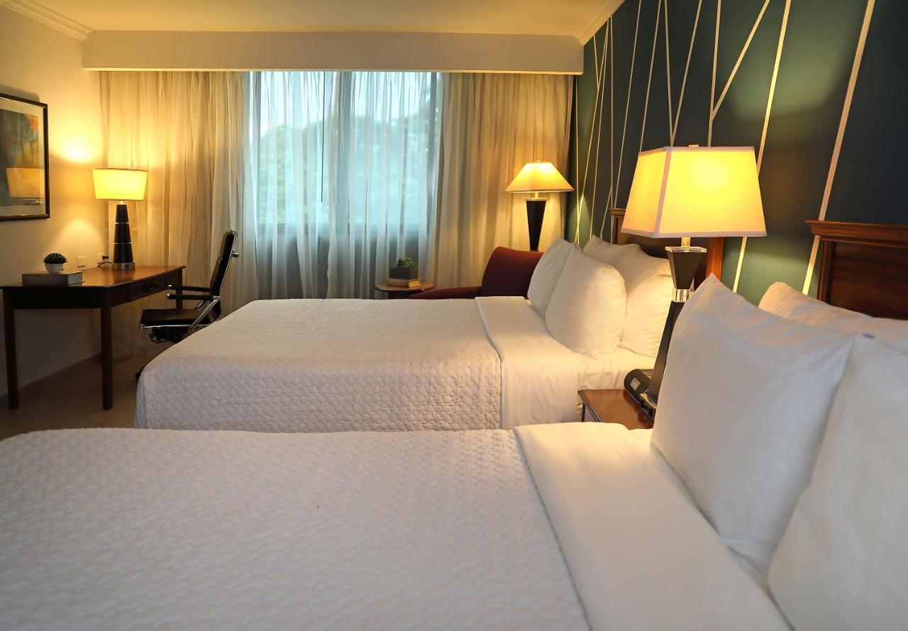 Crowne Plaza Panama By Ihg Hotel Exterior photo