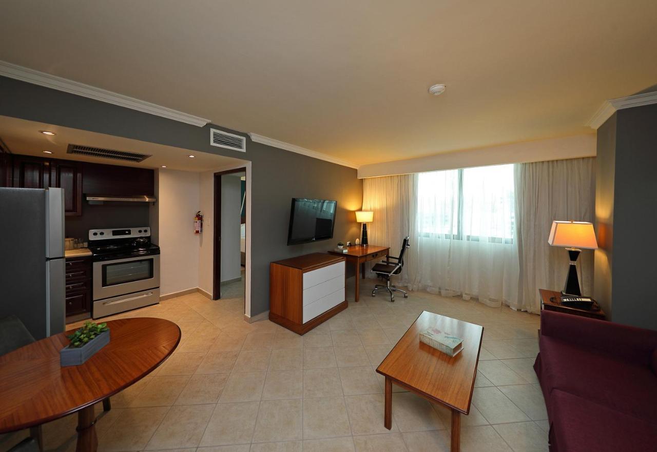 Crowne Plaza Panama By Ihg Hotel Exterior photo