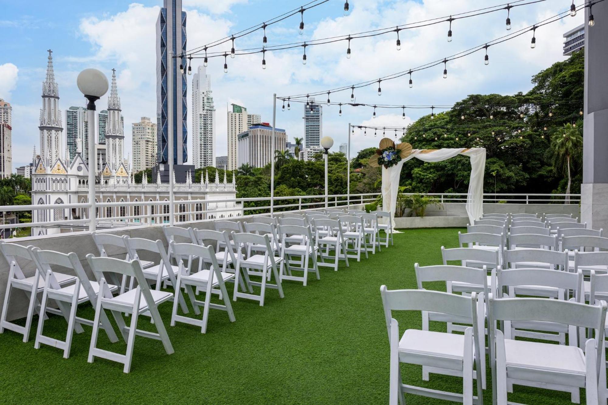 Crowne Plaza Panama By Ihg Hotel Exterior photo